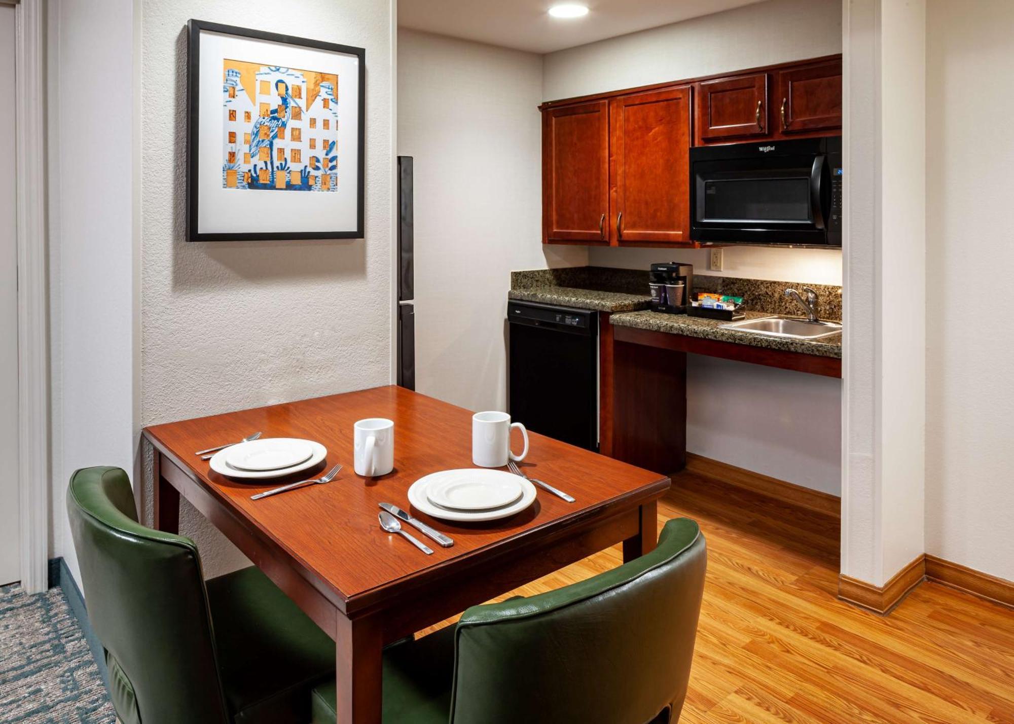 Homewood Suites By Hilton Gainesville Exteriér fotografie